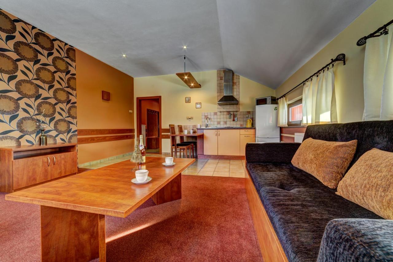 Apartmanovy Dom Slniecko Ziar Exterior photo